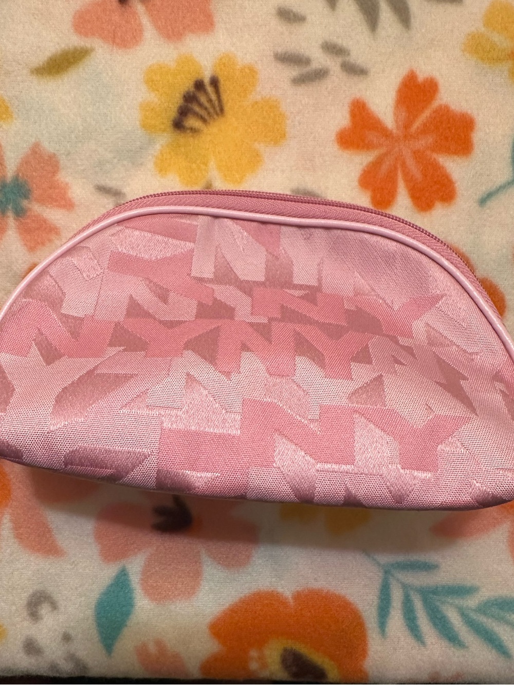 New York & Company Pink Makeup Travel Bag New!